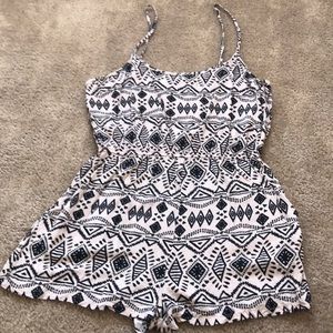 Super cute romper ❤️